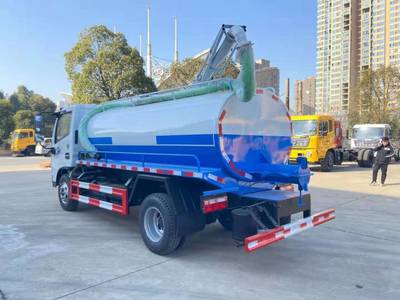 程力牌國六小型5方吸糞車 城鄉環衛作業的高效解決方案